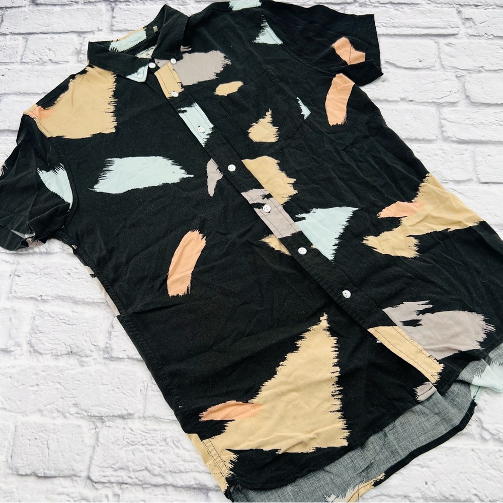 Astrneme Mens Button Up Casual Shirt Small Black Geometric Short Sleeve